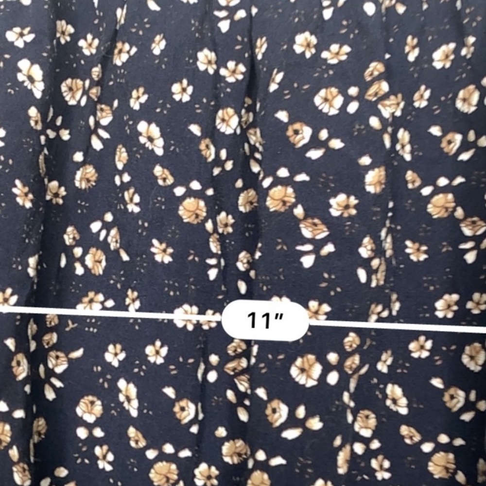 Brandy Melville off the shoulder floral boho top - Picture 3 of 4